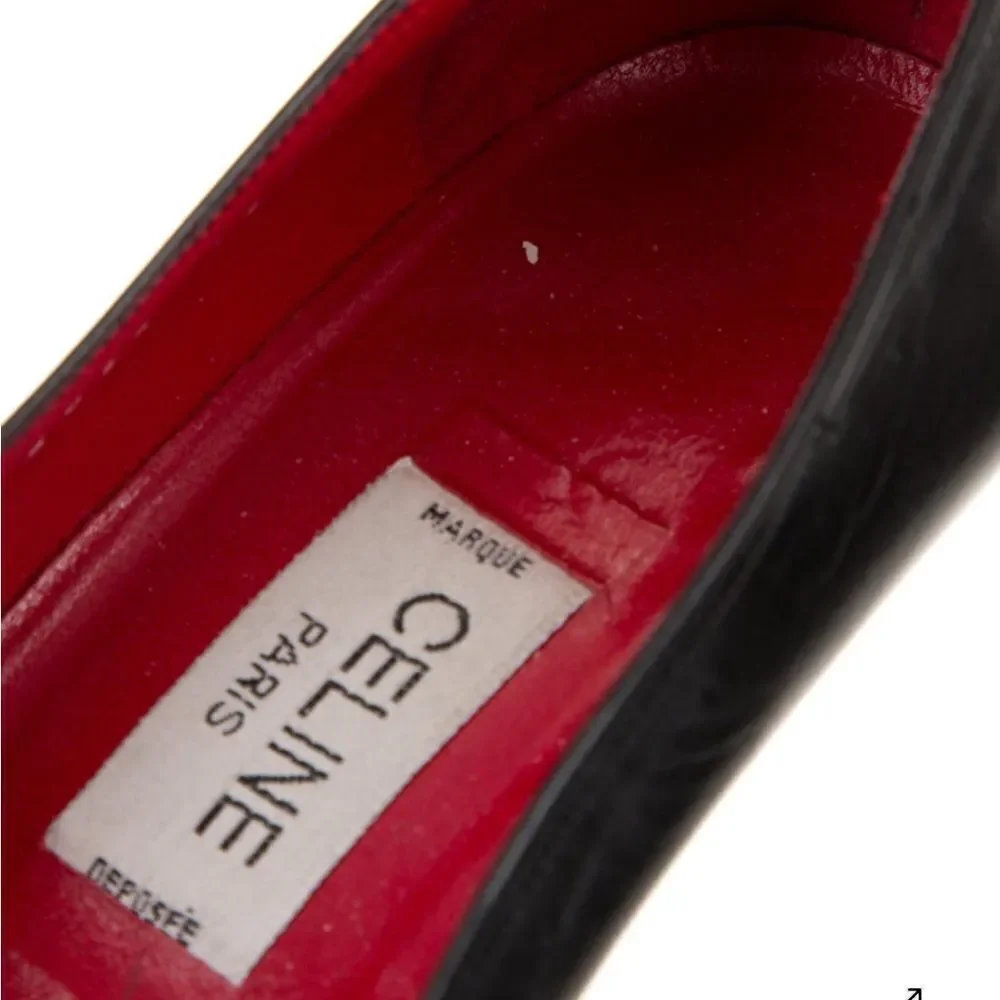 Celine 2019 Black Leather Pumps/Shoes w/Gold Logo Accent Size: 4.5 (IT 34.5)
